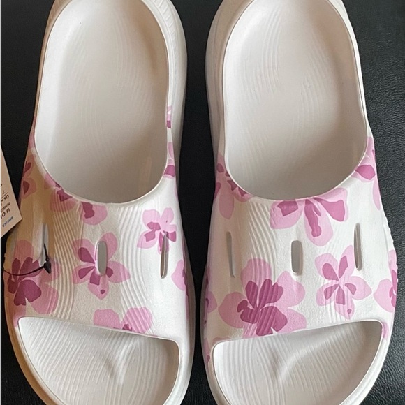 New, HOKA Pink Floral Slide Sandals - Picture 6 of 7
